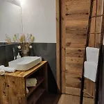 Au Fond Du Bourg *