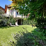 Апартаменты Au Fond Du Bourg