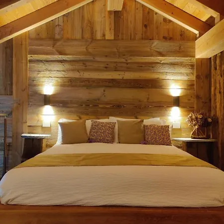 Au Fond Du Bourg * 아오스타