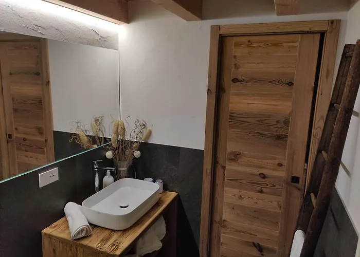 Au Fond Du Bourg Aoste